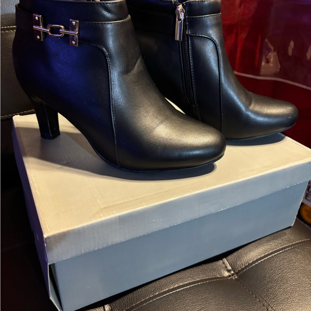 Ashley Stewart Black Ankle Booties with Gold Accent - Picture 2 of 10